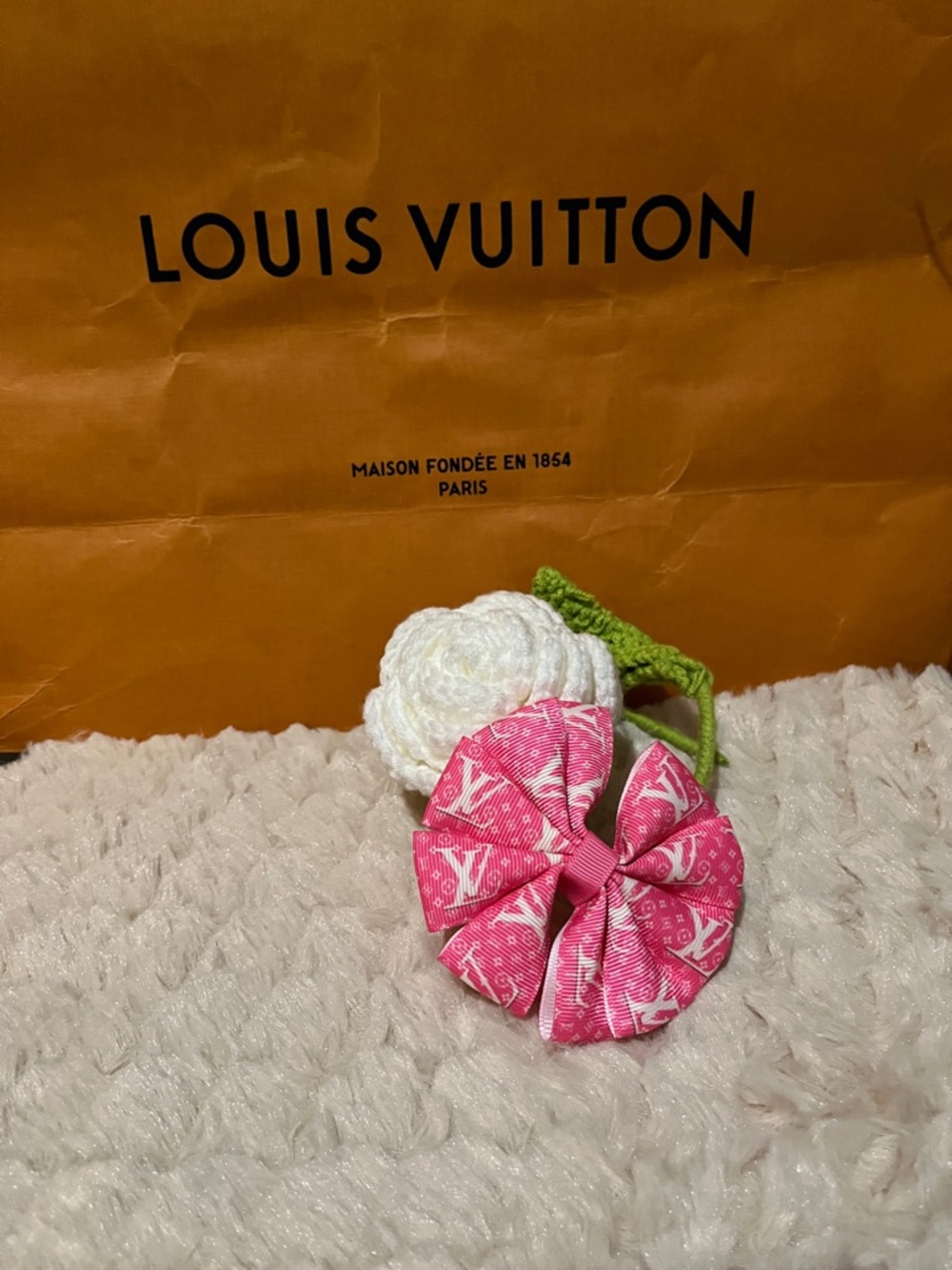 nwt Monogram Flower Hair Clip